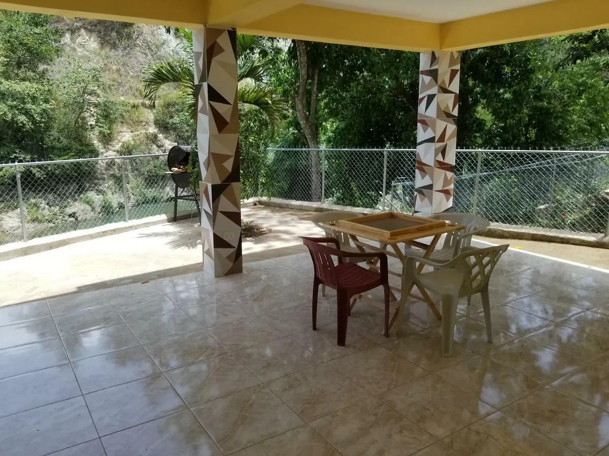 Villa Cabana Charco De Pedro 자라바코아
